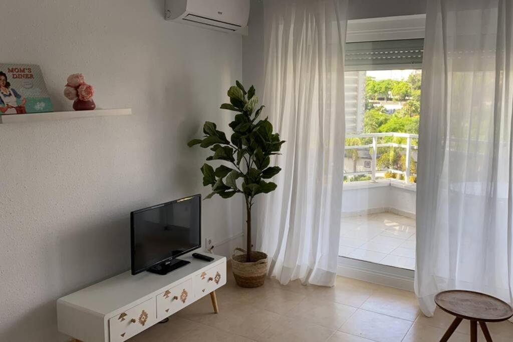 Apartamento Sajalin Salou Bagian luar foto